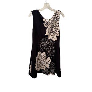 Vince Camuto black and white floral dress size 14